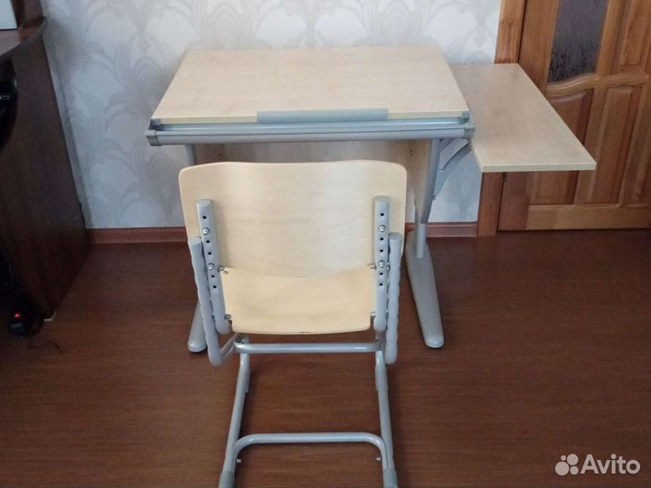 Растущая парта со стулом