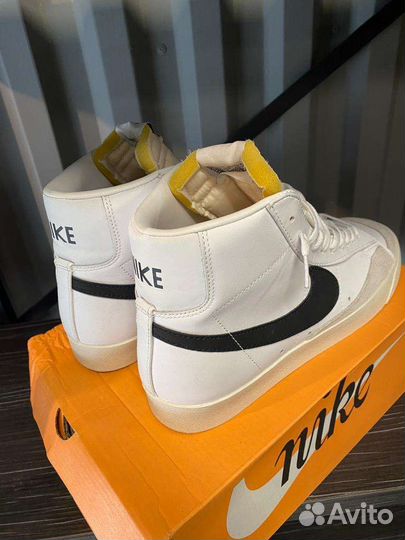 Кроссовки Nike