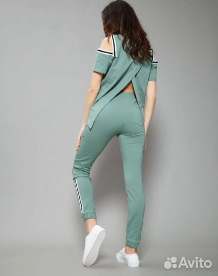 Спортивный костюм новый