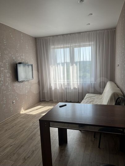 2-к. квартира, 45 м², 8/18 эт.