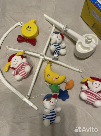 Мобиль на детскую кроватку