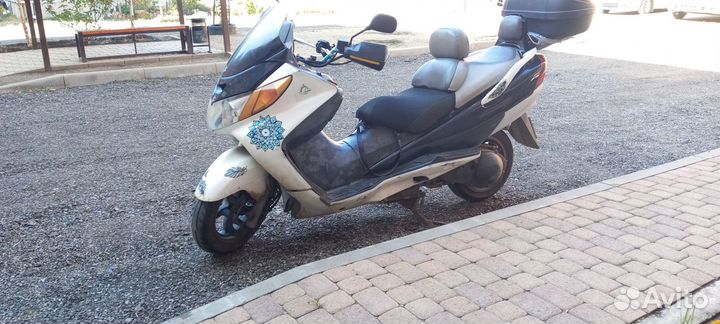Suzuki skywave 400