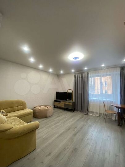 1-к. квартира, 43 м², 1/6 эт.