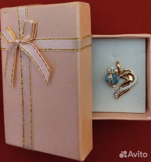 Кулоны и подвески 