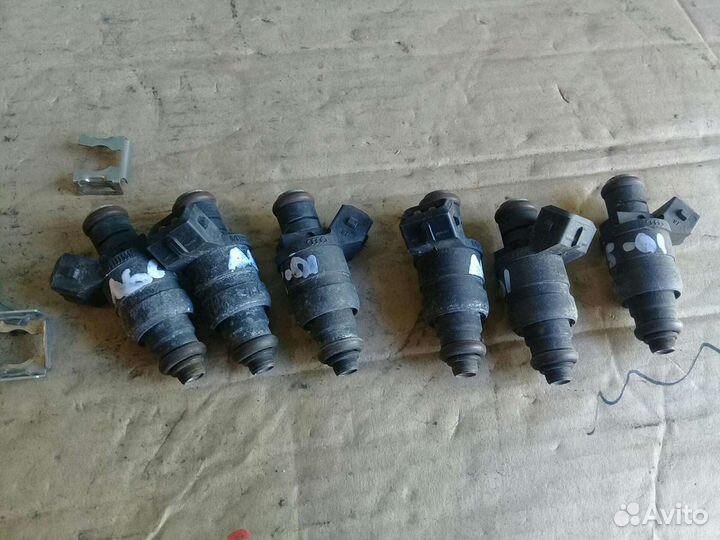Форсунка топливная Audi A6 C5 двс 2.4