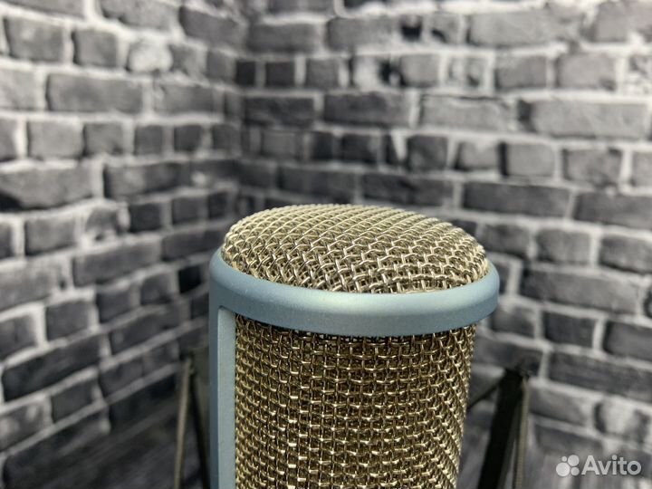 Микрофон akg p220 perfection