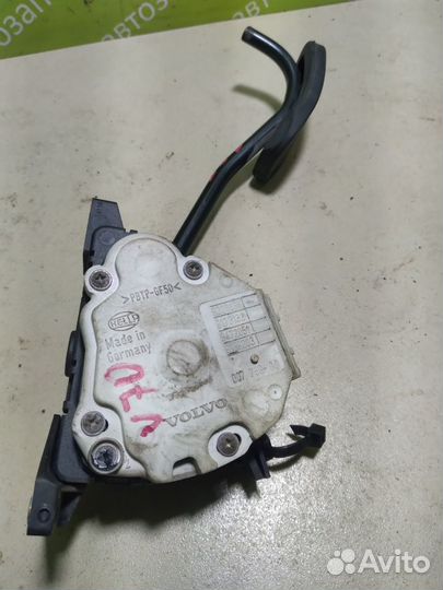 Педаль газа Volvo V70 B5254T 1999
