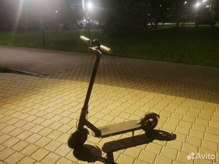 Электросамокат xiaomi m365 pro