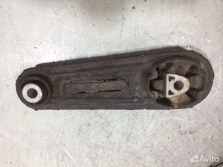 Опора двигателя задняя LADA Largus R90 2011