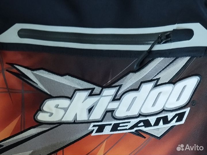 Женский костюм для снегохода