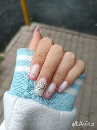 Маникюр на дому, наращивание ногтей