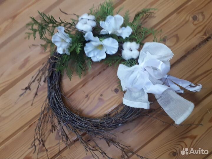 Венок декоративный