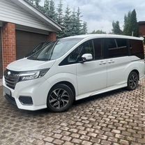 Honda Stepwgn 1.5 CVT, 2019, 28 000 км, с пробегом, цена 2 999 999 руб.