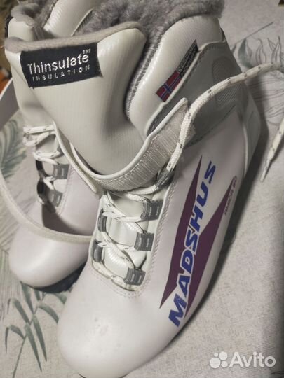 Лыжные ботинки