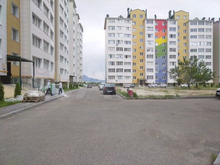 3-к. квартира, 90 м², 9/9 эт.