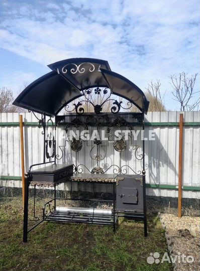 Мангал с крышей