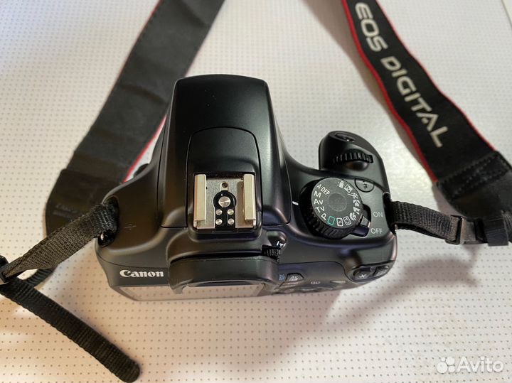 Зеркальный фотоаппарат Canon EOS 1100D(body)