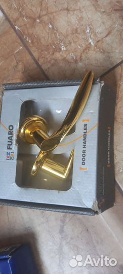 Дверные ручки и комплектующие для установки дверей