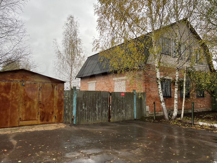 Дом 180 м² на участке 15 сот.