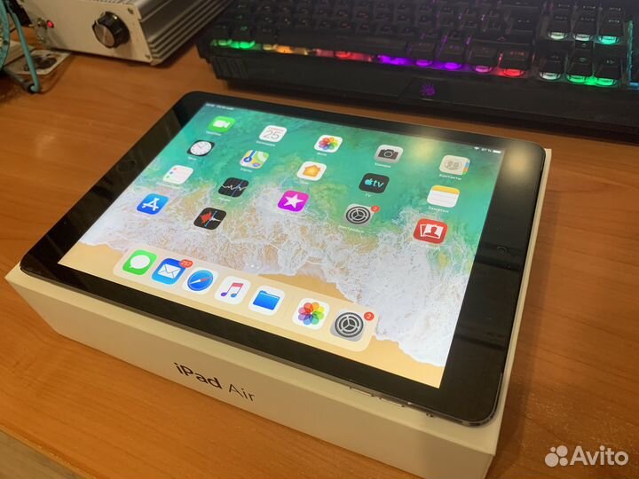 Apple iPad Air Wi-Fi + Celluar Space Gray