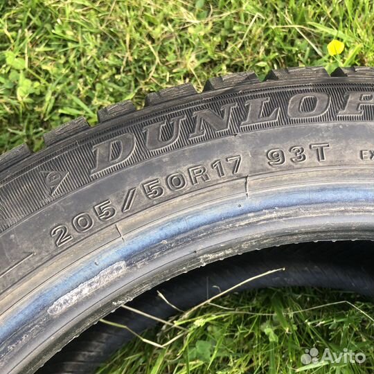 Dunlop SP Winter Ice 02 205/50 R17 93T