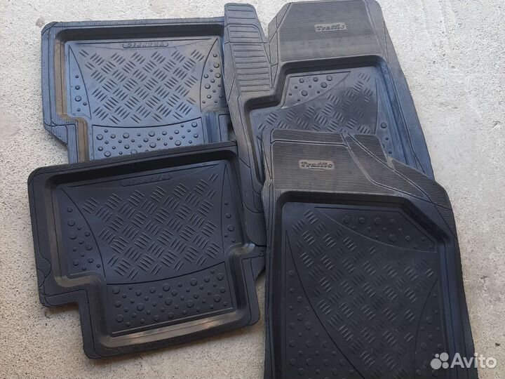 Коврики для машин универсал