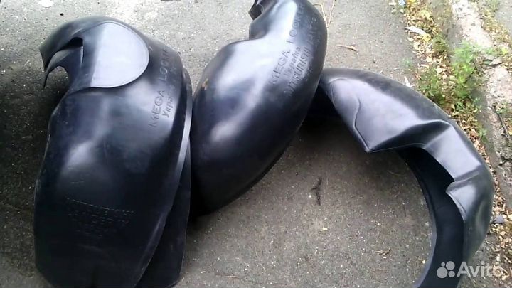 Подкрылки лансер 9