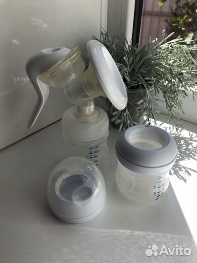 Молокоотсос avent ручной + бутылка