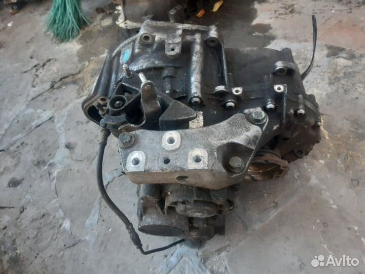 МКПП Volkswagen Passat B6 (3C2) 2.0TDI BKP 2005