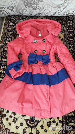Плащ для девочки осень-весна, рост 92, но большеме