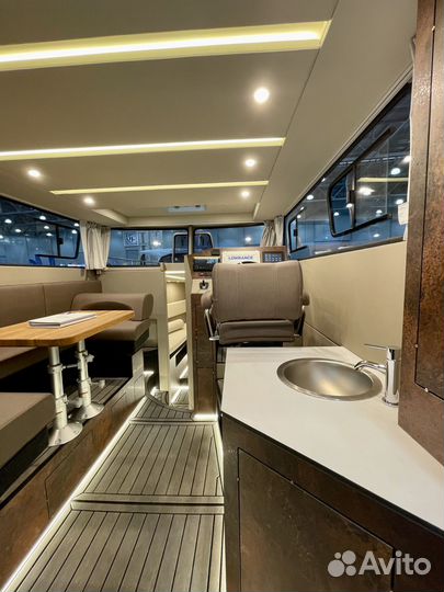 Алюминиевый катер с каютой и кабиной Seamoone 750