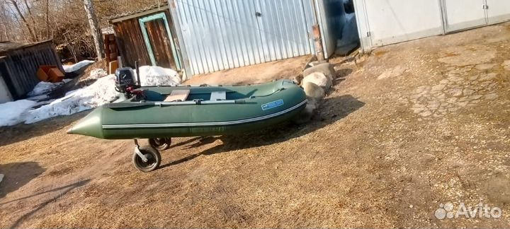 Моторная лодка