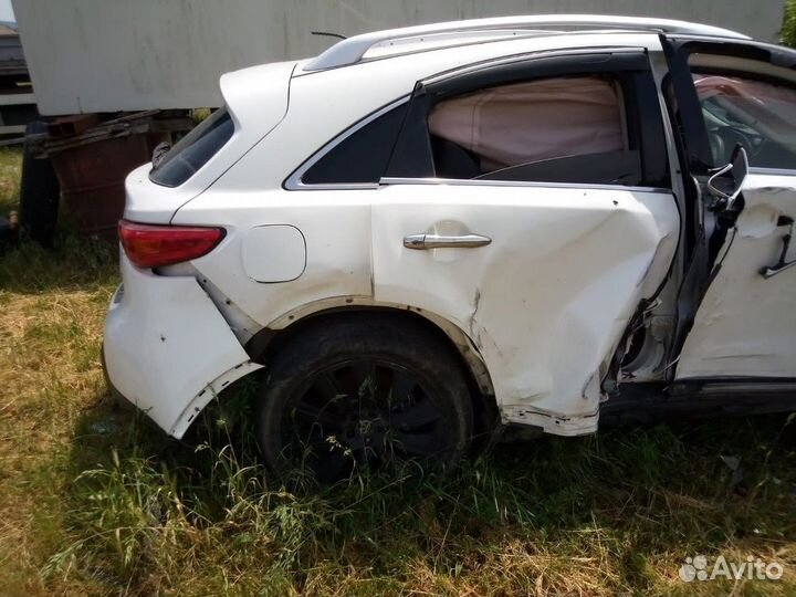 Infiniti QX70 2014г (дизель) 3.0 AT по запчастям