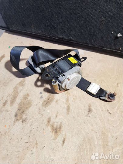 Ремень безопасности Mitsubishi lancer 9