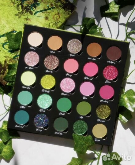 В пути Bellabeautebar Secret Garden палетка теней