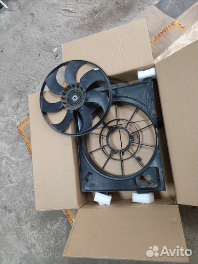 Кожух с вентилятором охлаждения Киа Рио 3