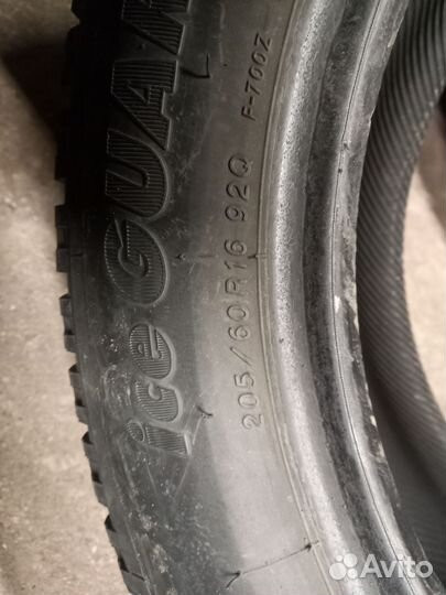 Yokohama Ice Guard F700Z 205/60 R16 92Q