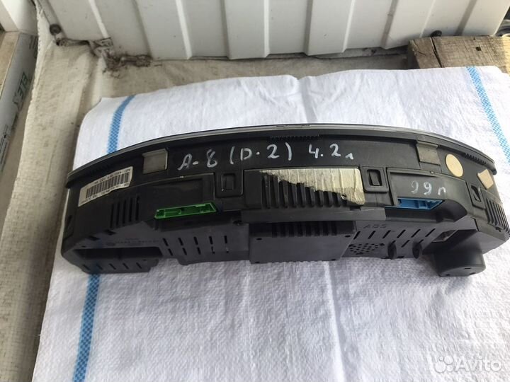 Приборная панель Audi A8 d2