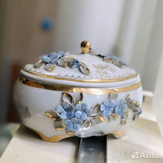 Фарфоровая шкатулка СССР
