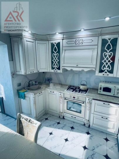 2-к. квартира, 57 м², 3/5 эт.