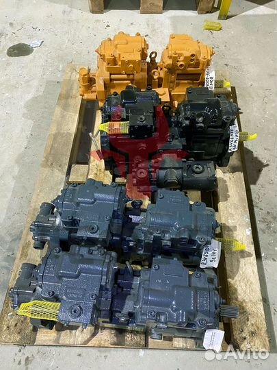 Гидравлический насос JCB JS210LC 215/13686