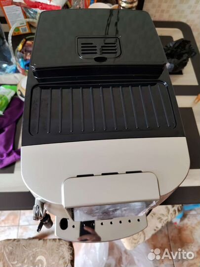 Кофемашина delonghi новая