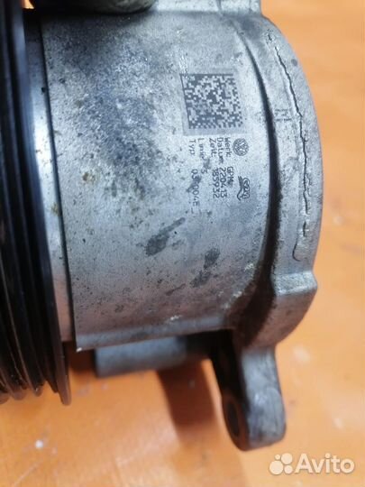 Водяной насос помпа Vag 1,2 Tsi CBZ