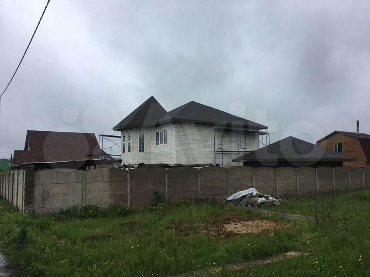 Дом 190 м² на участке 9 сот.