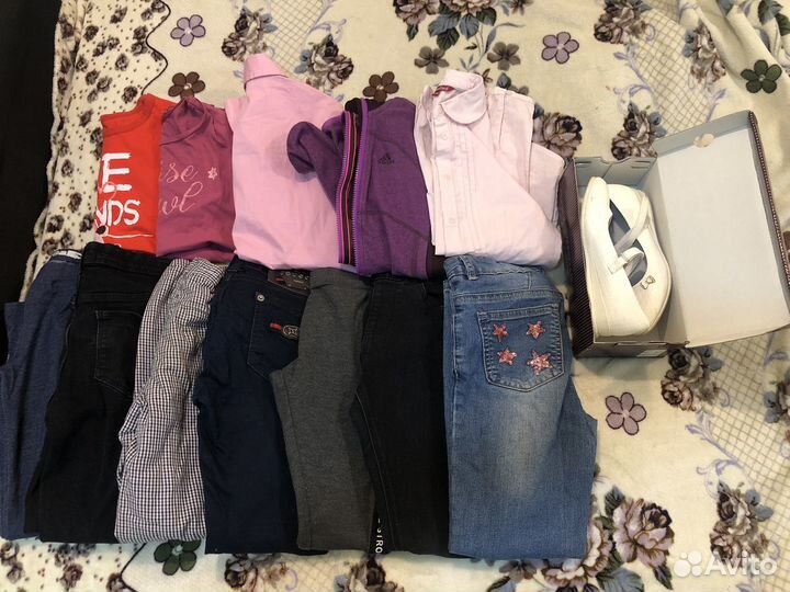 Одежда для девочки пакетом 128-140