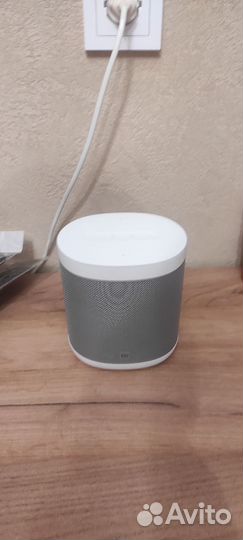 Умная колонка jbl