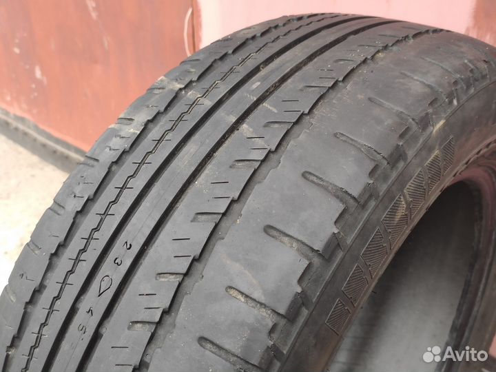 Nokian Tyres Hakka C Van 215/60 R17C 104H