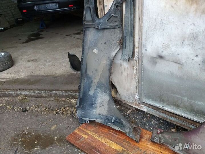 Передние крылья peugeot 607