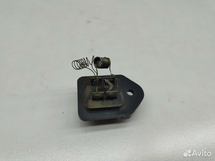 Реостат печки Suzuki Swift MA 1997 г.в