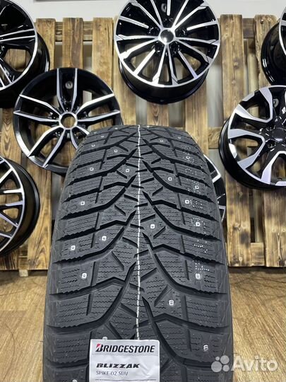 Bridgestone Blizzak Spike-02 SUV 235/55 R18 104T